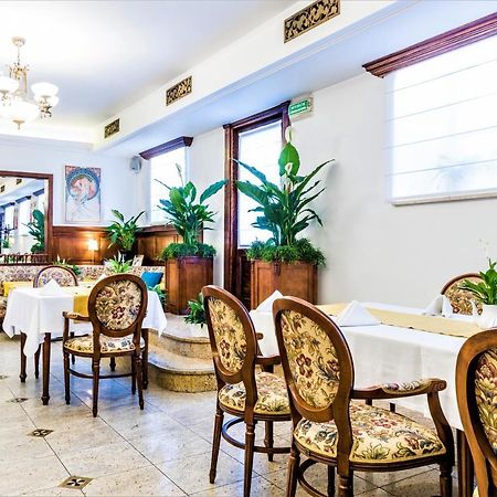 Hotel Pod Zlota Roza Κίελτσε Εξωτερικό φωτογραφία