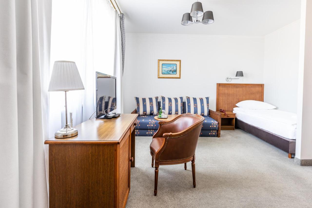 Hotel Pod Zlota Roza Κίελτσε Εξωτερικό φωτογραφία