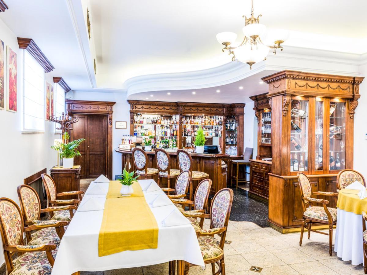 Hotel Pod Zlota Roza Κίελτσε Εξωτερικό φωτογραφία