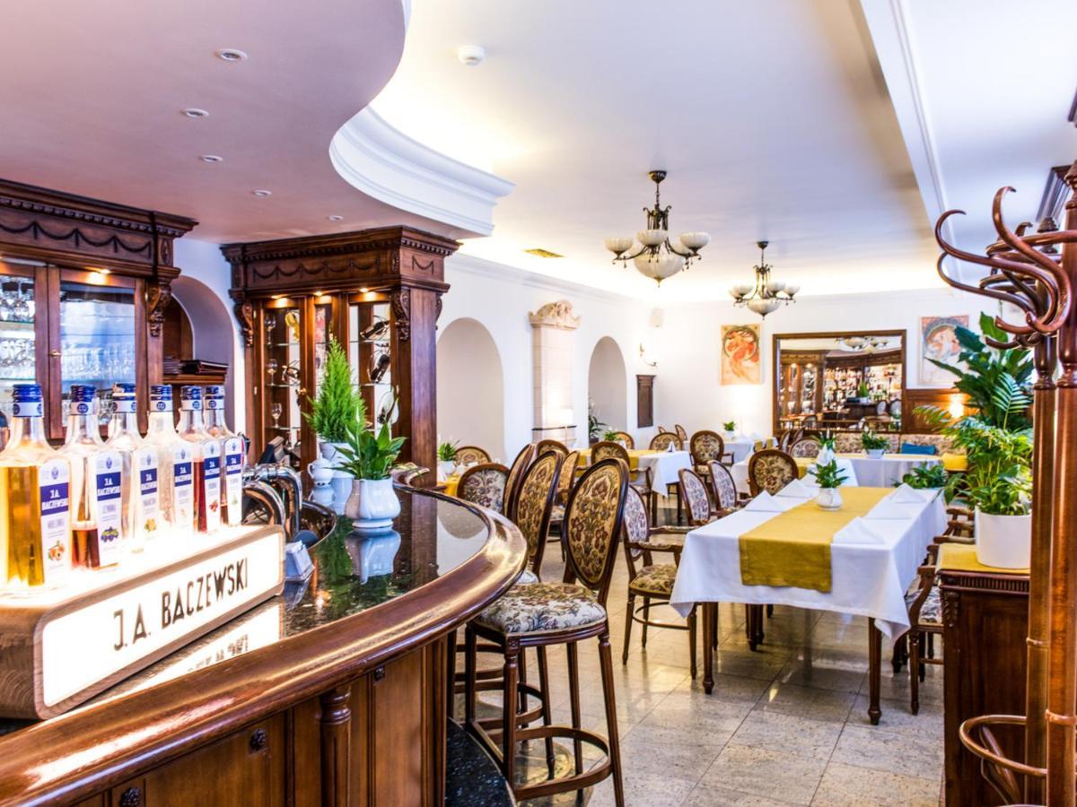 Hotel Pod Zlota Roza Κίελτσε Εξωτερικό φωτογραφία