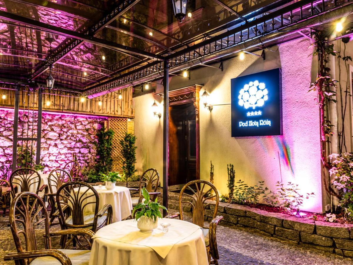 Hotel Pod Zlota Roza Κίελτσε Εξωτερικό φωτογραφία