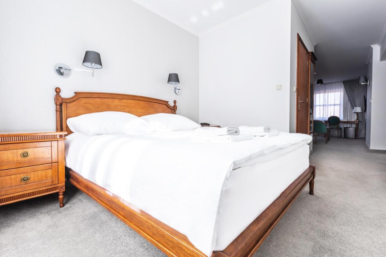 Hotel Pod Zlota Roza Κίελτσε Εξωτερικό φωτογραφία