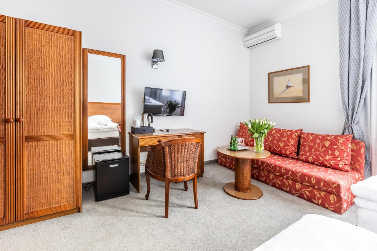 Hotel Pod Zlota Roza Κίελτσε Εξωτερικό φωτογραφία