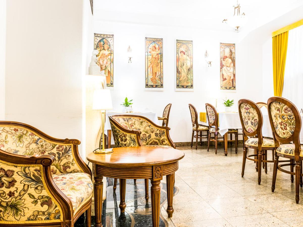 Hotel Pod Zlota Roza Κίελτσε Εξωτερικό φωτογραφία