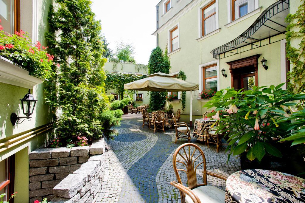 Hotel Pod Zlota Roza Κίελτσε Εξωτερικό φωτογραφία